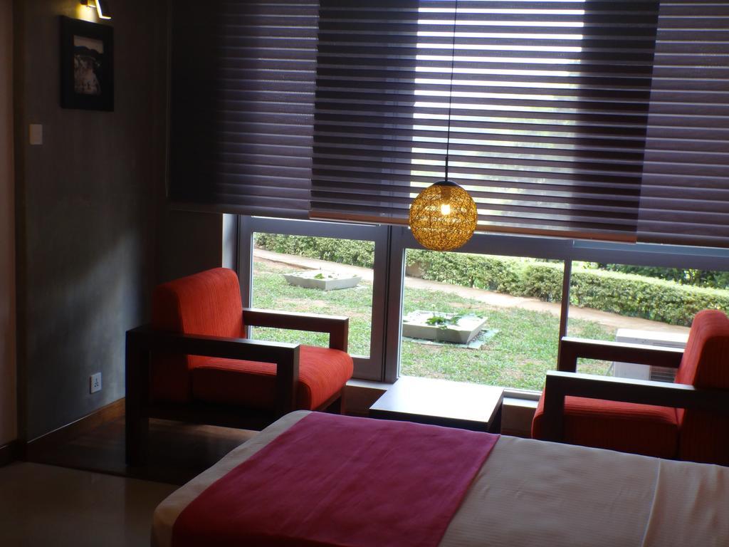 Hotel Topaz Kandy Exteriör bild