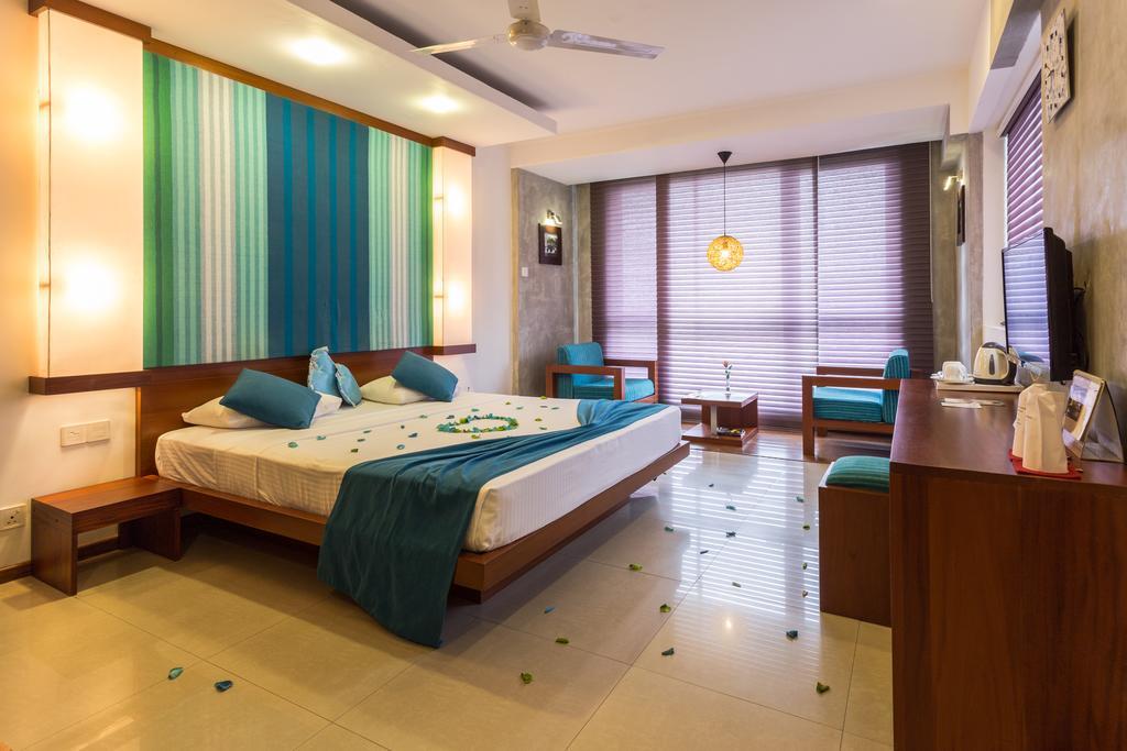 Hotel Topaz Kandy Exteriör bild