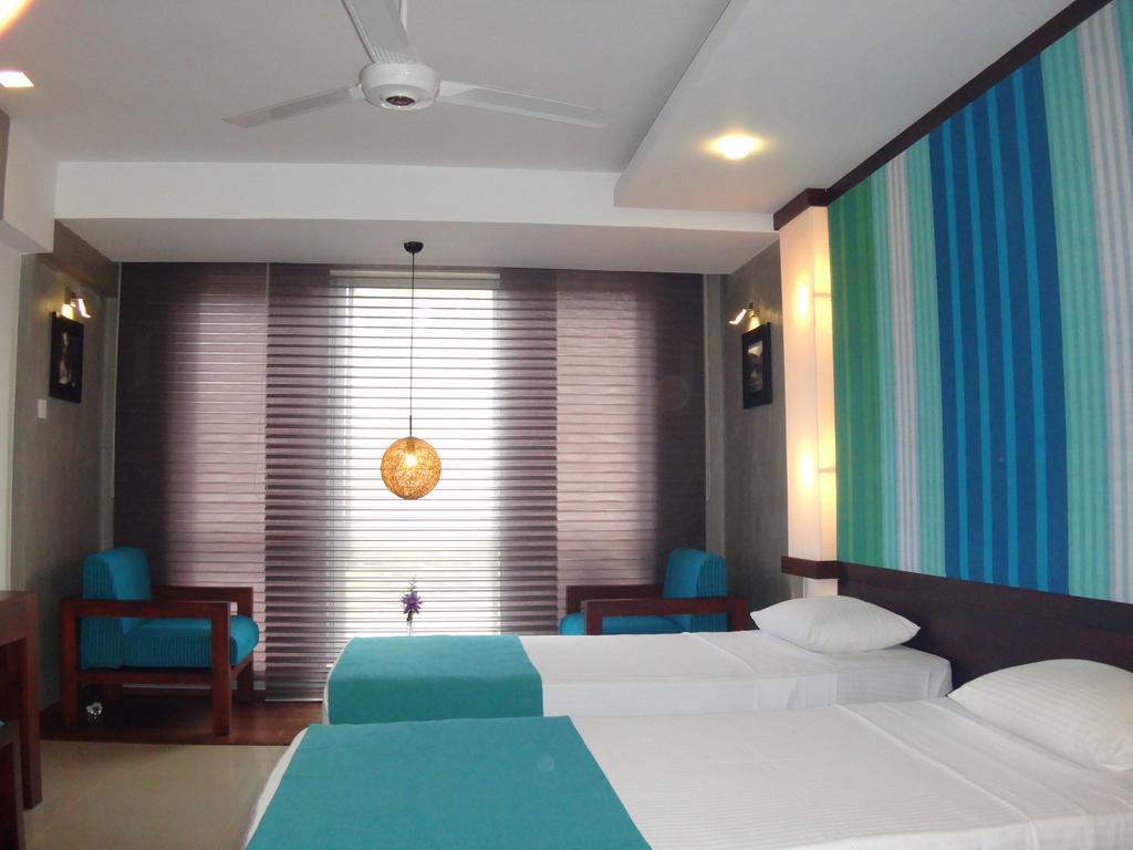 Hotel Topaz Kandy Exteriör bild