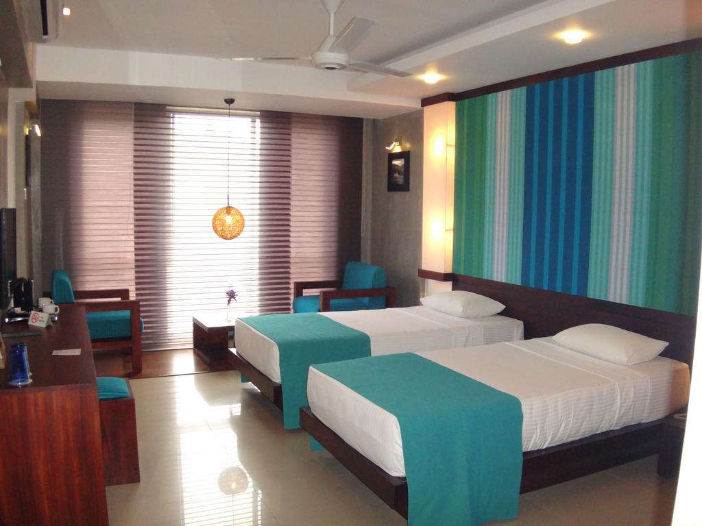 Hotel Topaz Kandy Exteriör bild