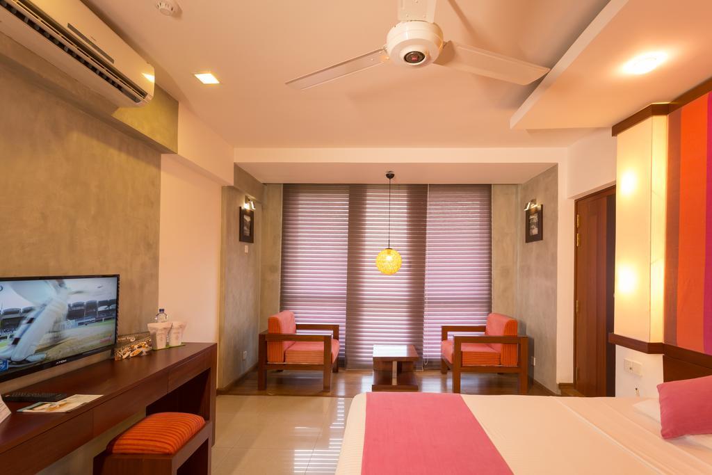 Hotel Topaz Kandy Exteriör bild