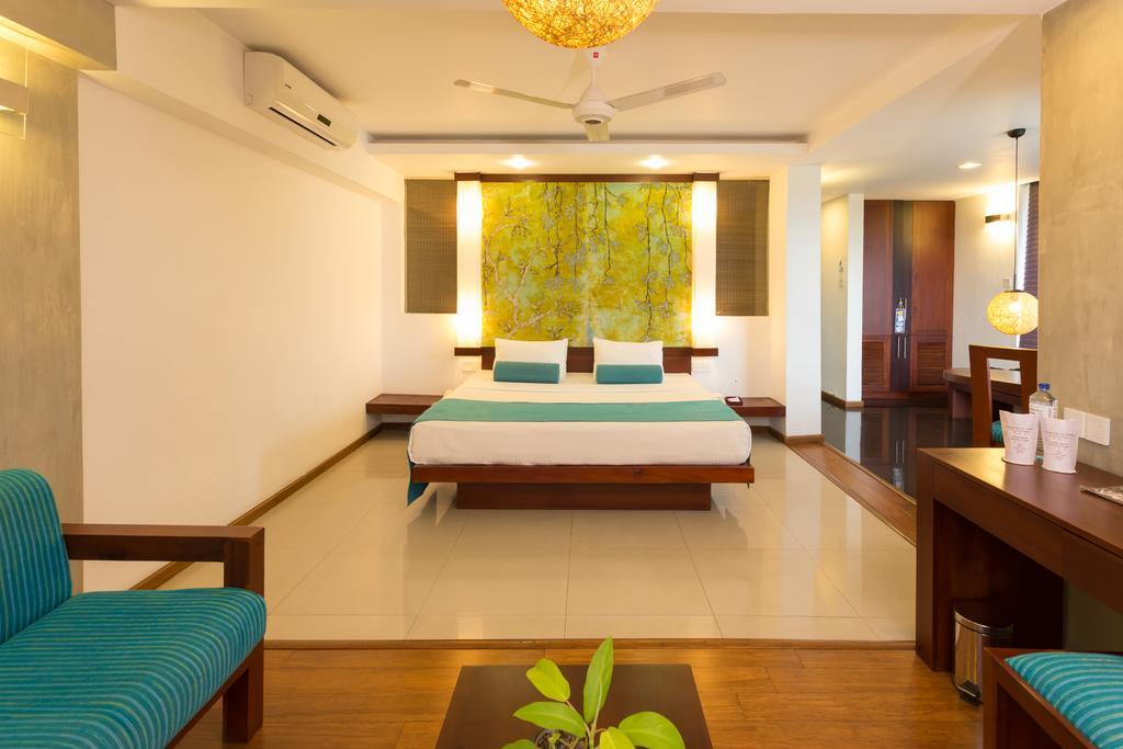 Hotel Topaz Kandy Exteriör bild
