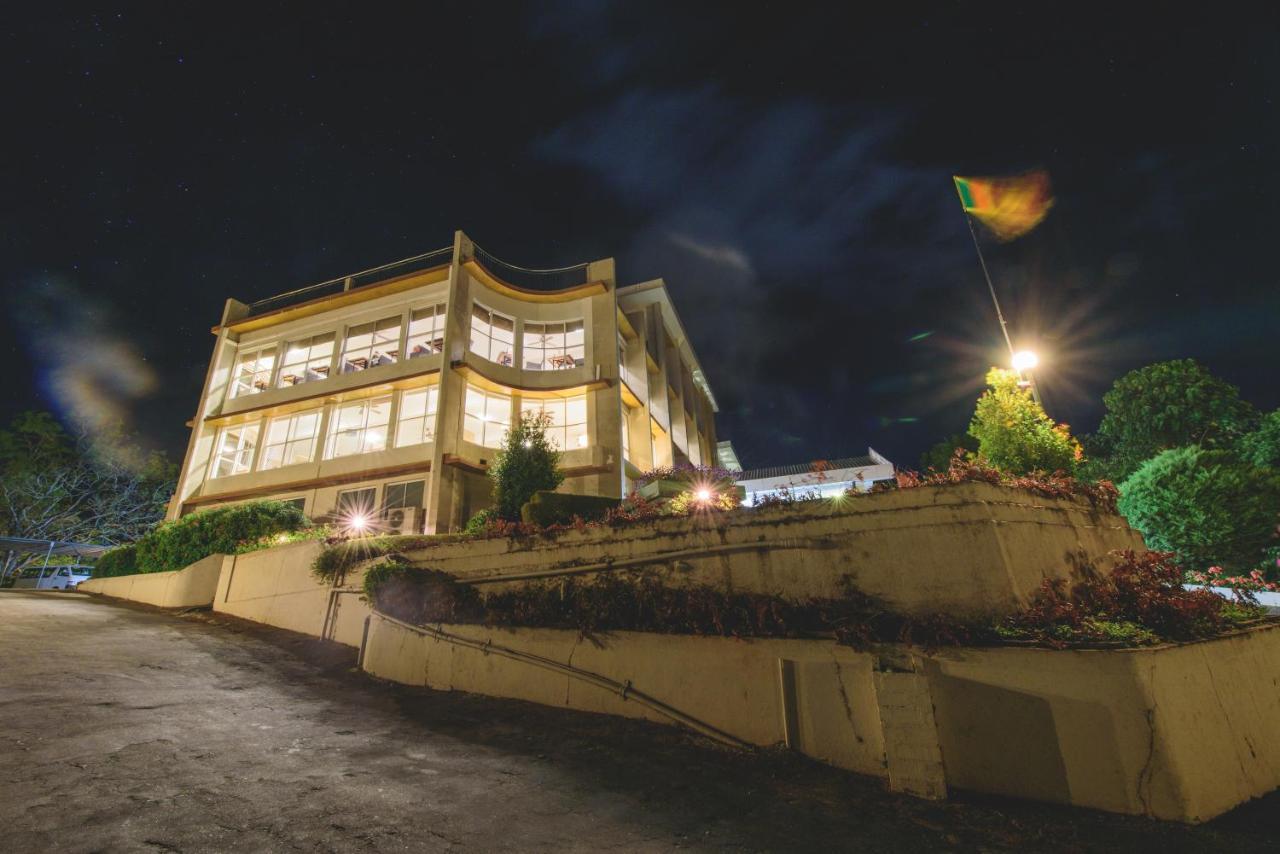 Hotel Topaz Kandy Exteriör bild