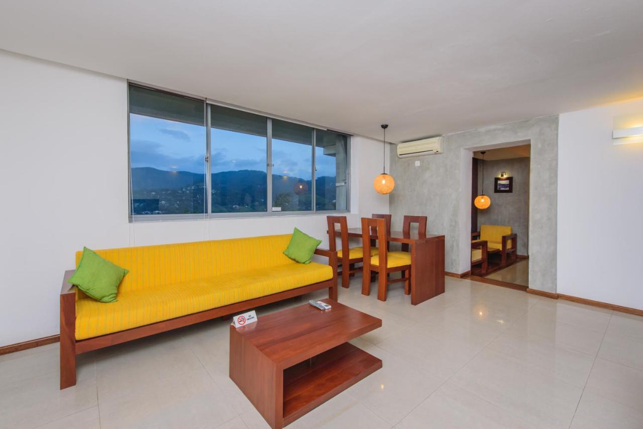 Hotel Topaz Kandy Exteriör bild